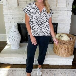 Entro Black and White Animal Print Top. NWT   Size small